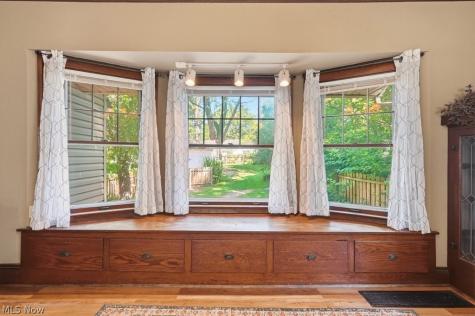20675 Almar Drive Shaker Heights OH 44122