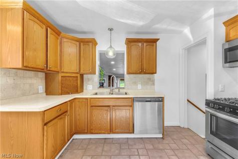 950 E Sprague Road Broadview Heights OH 44147