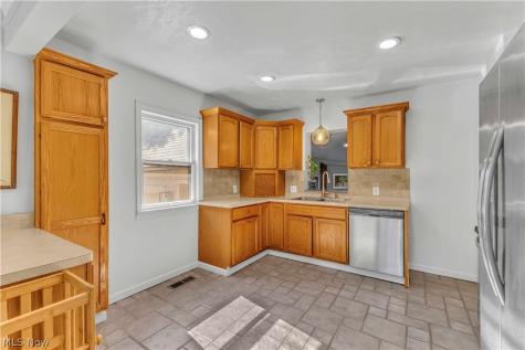 950 E Sprague Road Broadview Heights OH 44147
