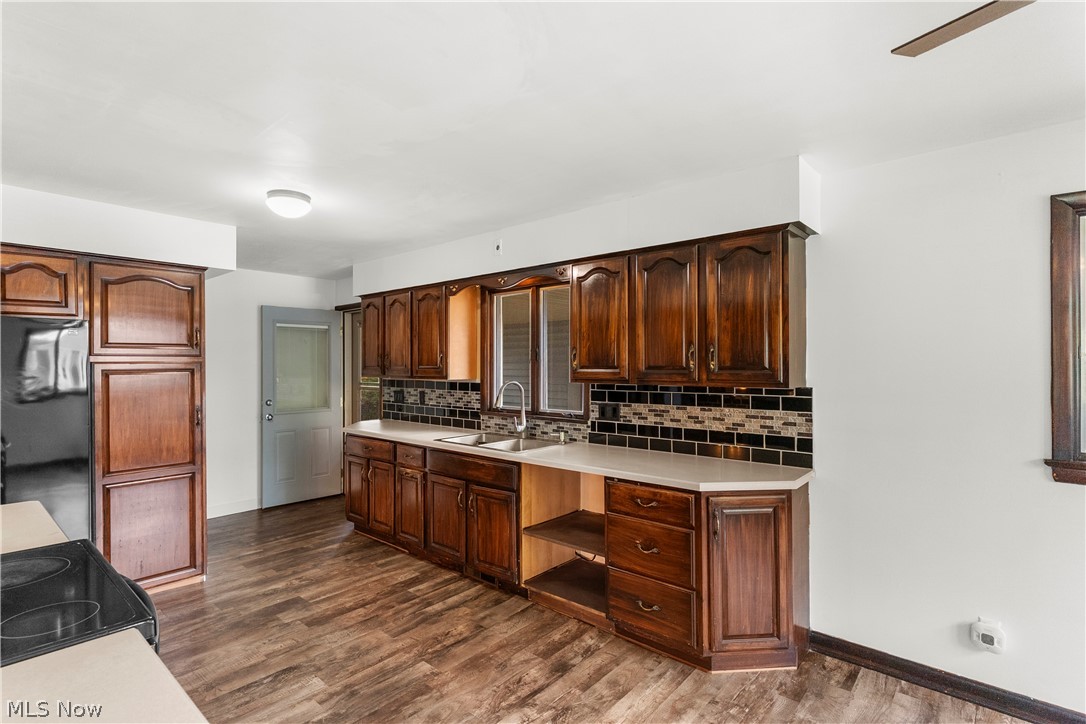 2163 Hollywood Street NE Warren OH 44483