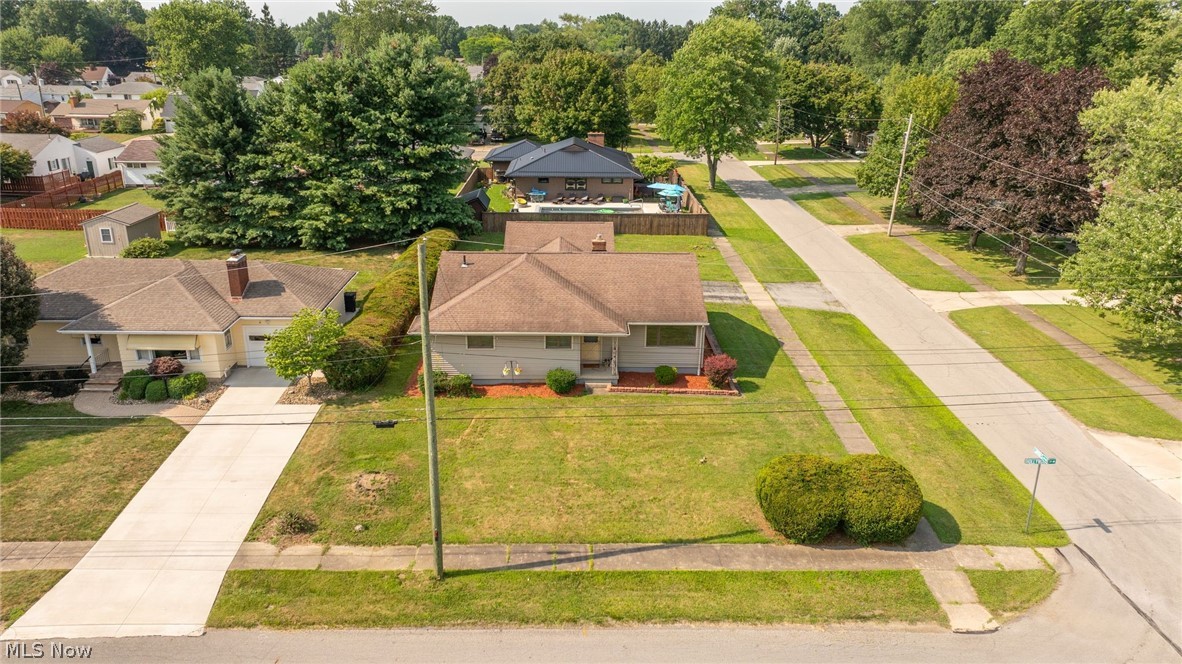 2163 Hollywood Street NE Warren OH 44483