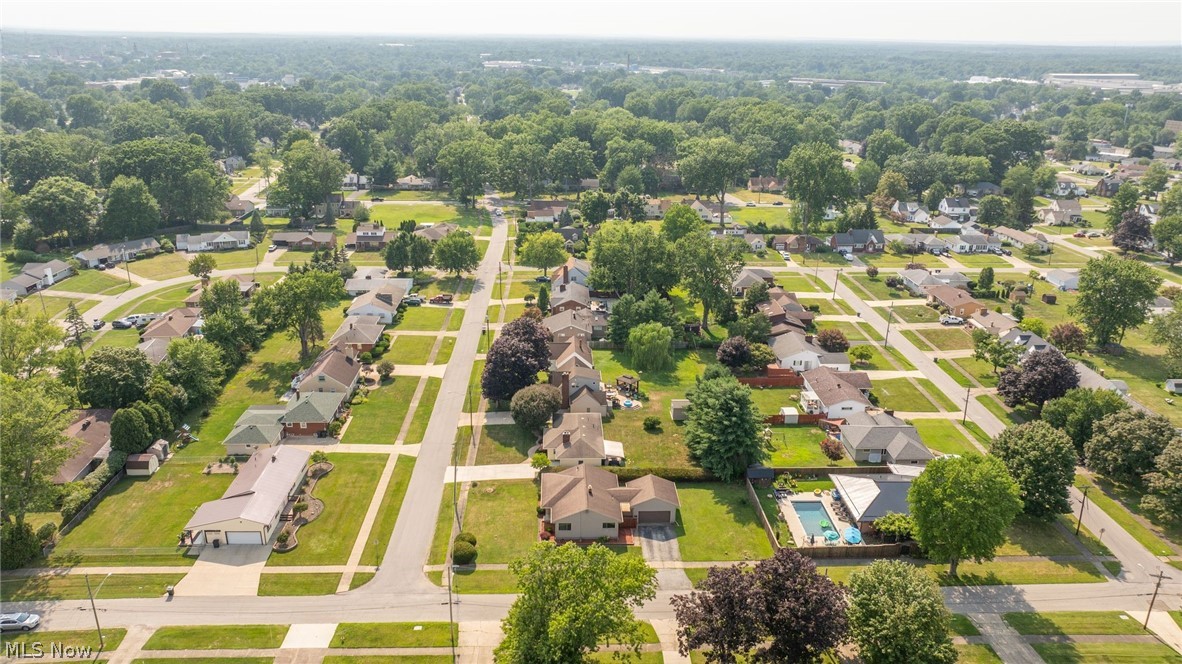 2163 Hollywood Street NE Warren OH 44483