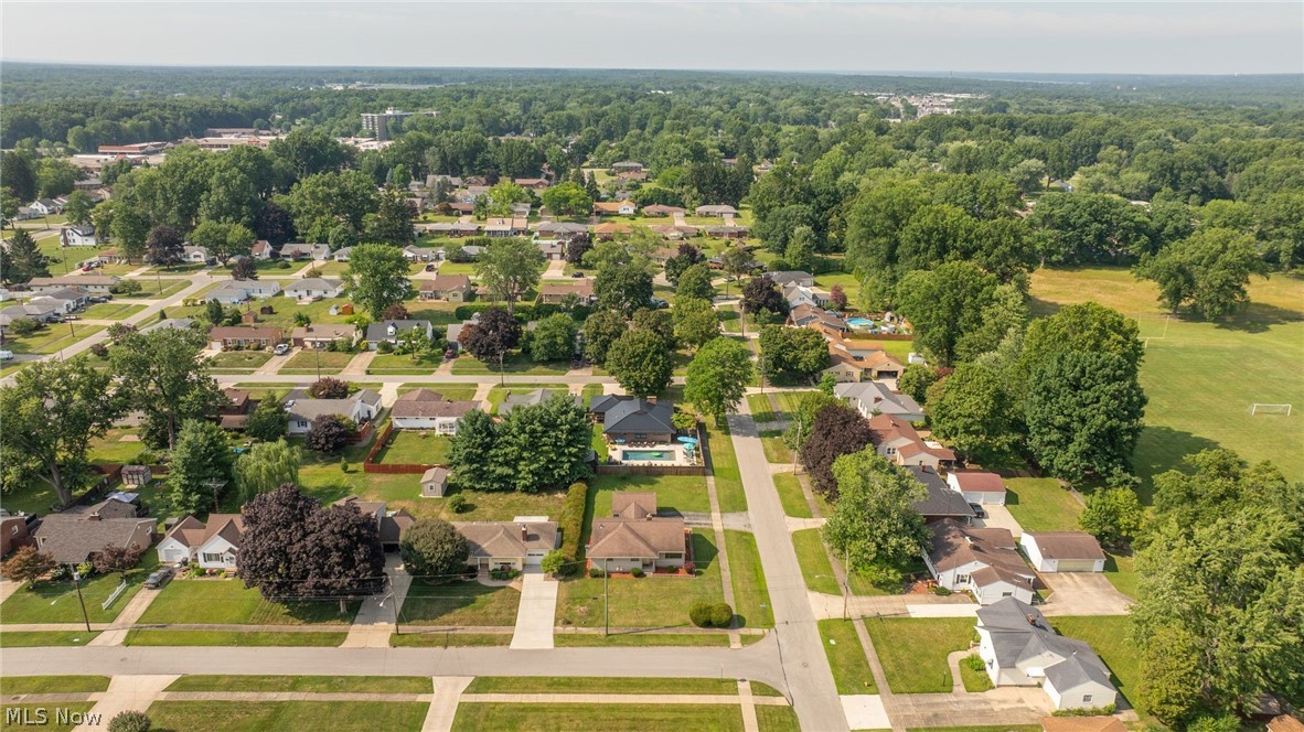 2163 Hollywood Street NE Warren OH 44483