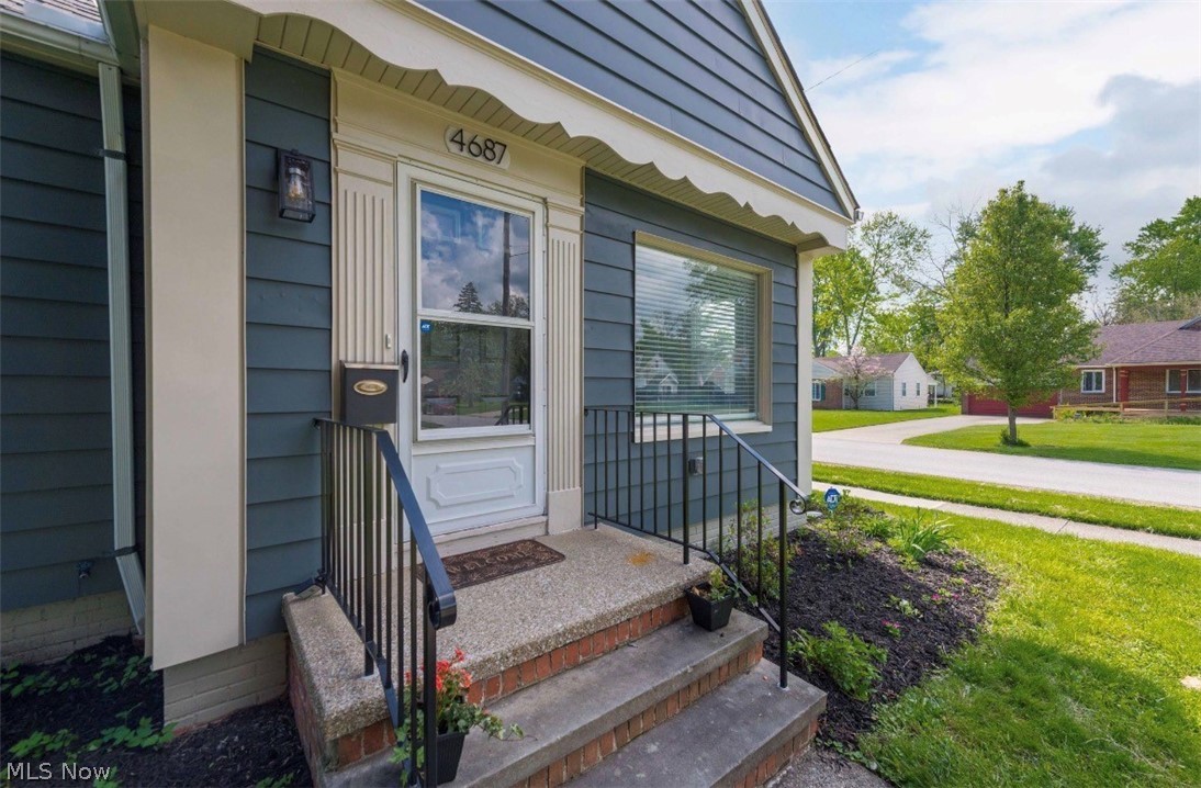 4687 W 226th Street W Fairview Park OH 44126
