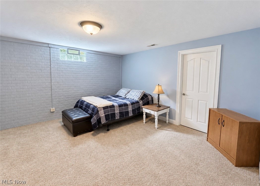 2414 Greenbriar Lane Madison OH 44057