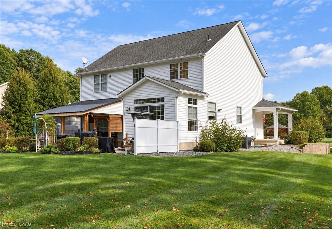 2414 Greenbriar Lane Madison OH 44057