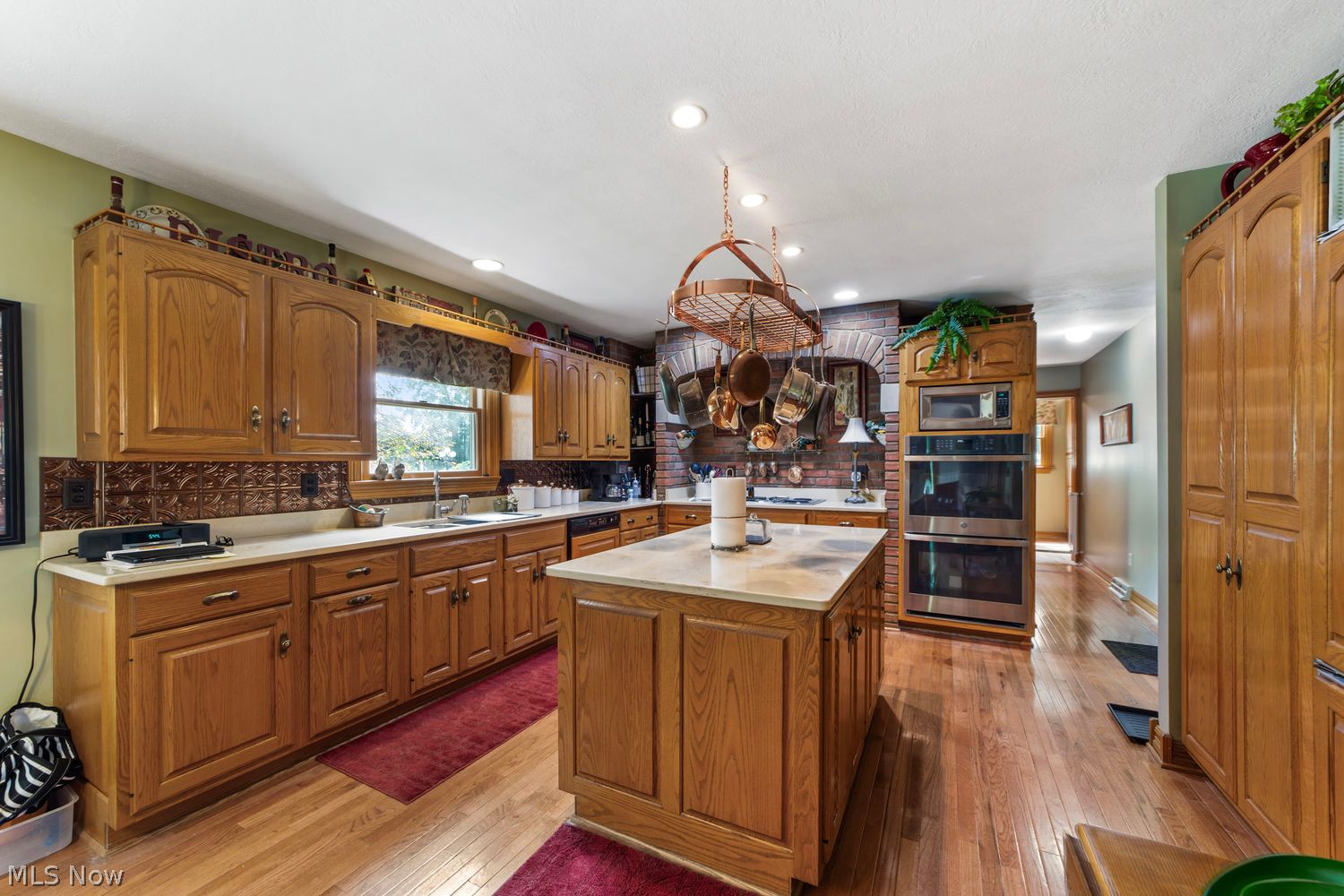 48252 Tina Lane Amherst OH 44001