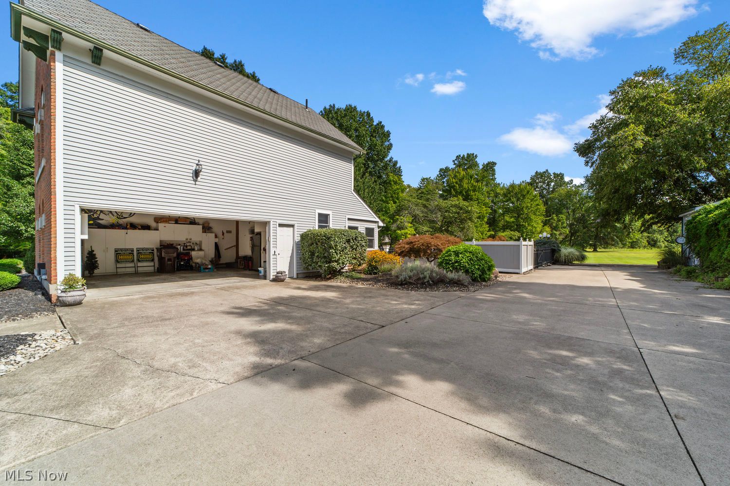 48252 Tina Lane Amherst OH 44001