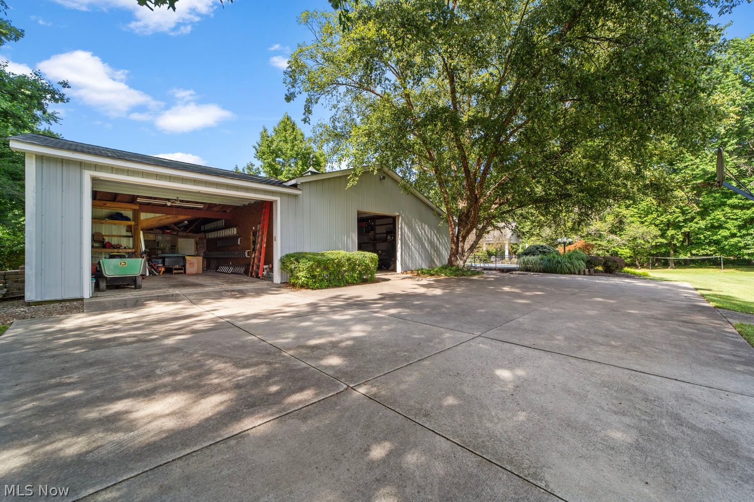48252 Tina Lane Amherst OH 44001
