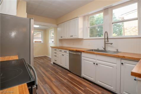 216 6th Street NE North Canton OH 44720