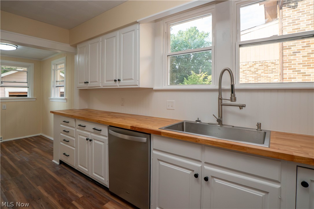 216 6th Street NE North Canton OH 44720
