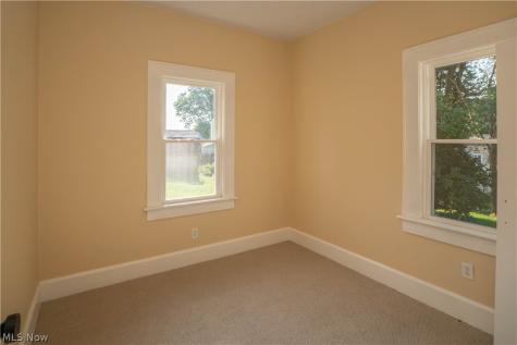 216 6th Street NE North Canton OH 44720