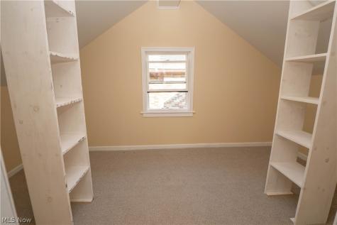 216 6th Street NE North Canton OH 44720
