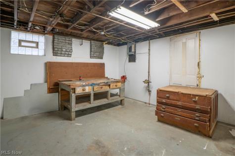 216 6th Street NE North Canton OH 44720