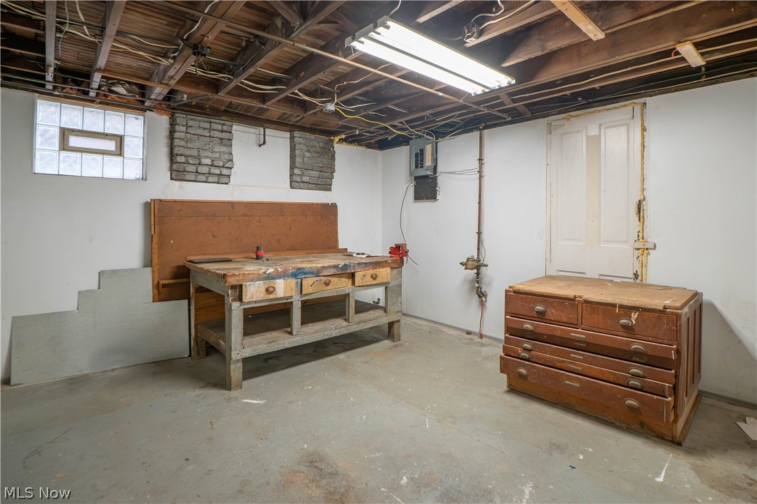 216 6th Street NE North Canton OH 44720