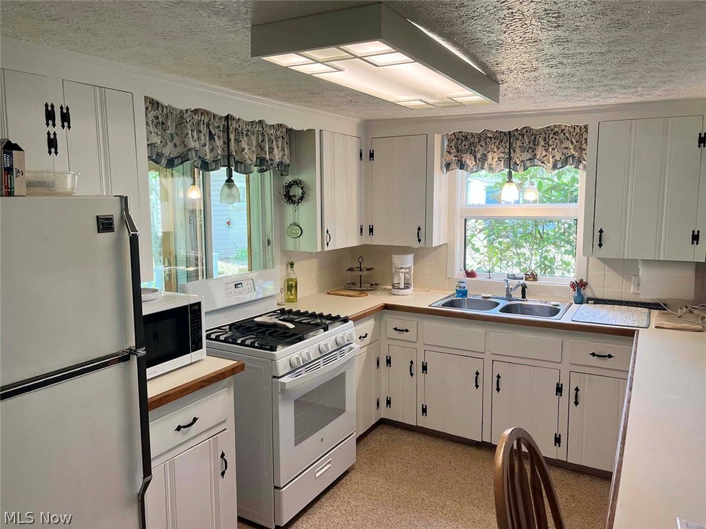 8180 Maple Street SW Sherrodsville OH 44675