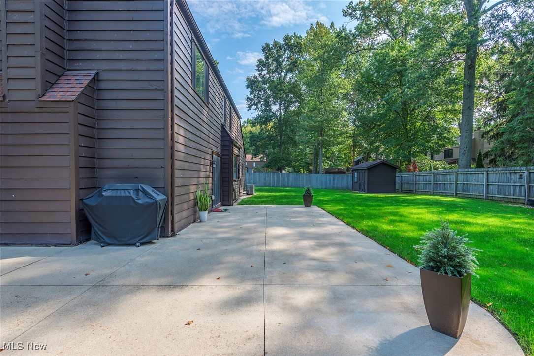 32581 Captains Galley Avon Lake OH 44012