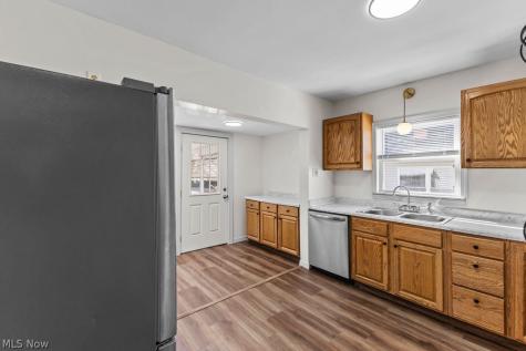 155 Dellenberger Avenue Akron OH 44312
