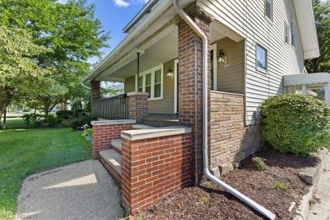 155 Dellenberger Avenue Akron OH 44312