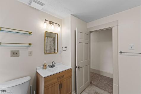 155 Dellenberger Avenue Akron OH 44312
