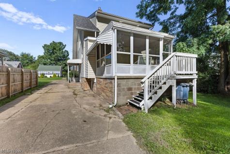 155 Dellenberger Avenue Akron OH 44312