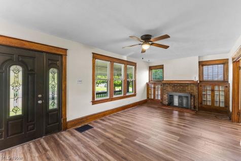 155 Dellenberger Avenue Akron OH 44312