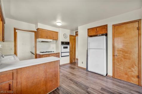 4208 Spring Crest Drive Brooklyn OH 44144