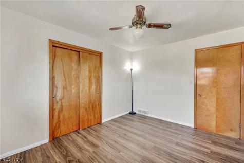 4208 Spring Crest Drive Brooklyn OH 44144
