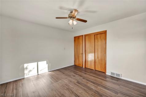 4208 Spring Crest Drive Brooklyn OH 44144