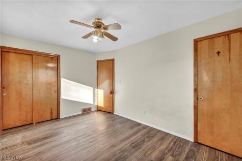 4208 Spring Crest Drive Brooklyn OH 44144