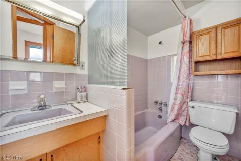 4208 Spring Crest Drive Brooklyn OH 44144