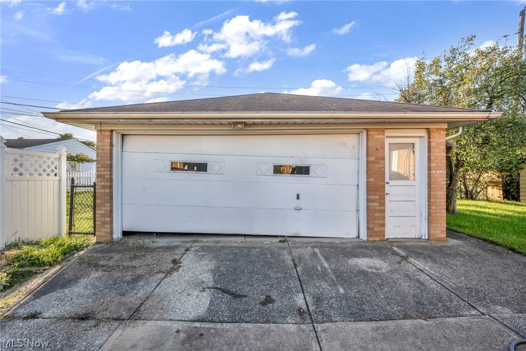 4208 Spring Crest Drive Brooklyn OH 44144