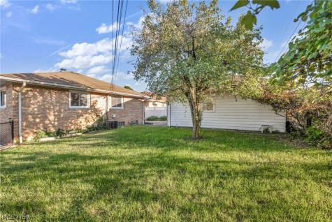 4208 Spring Crest Drive Brooklyn OH 44144