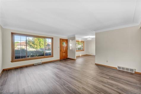 4208 Spring Crest Drive Brooklyn OH 44144