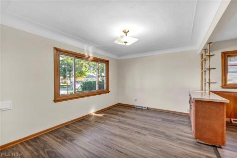 4208 Spring Crest Drive Brooklyn OH 44144