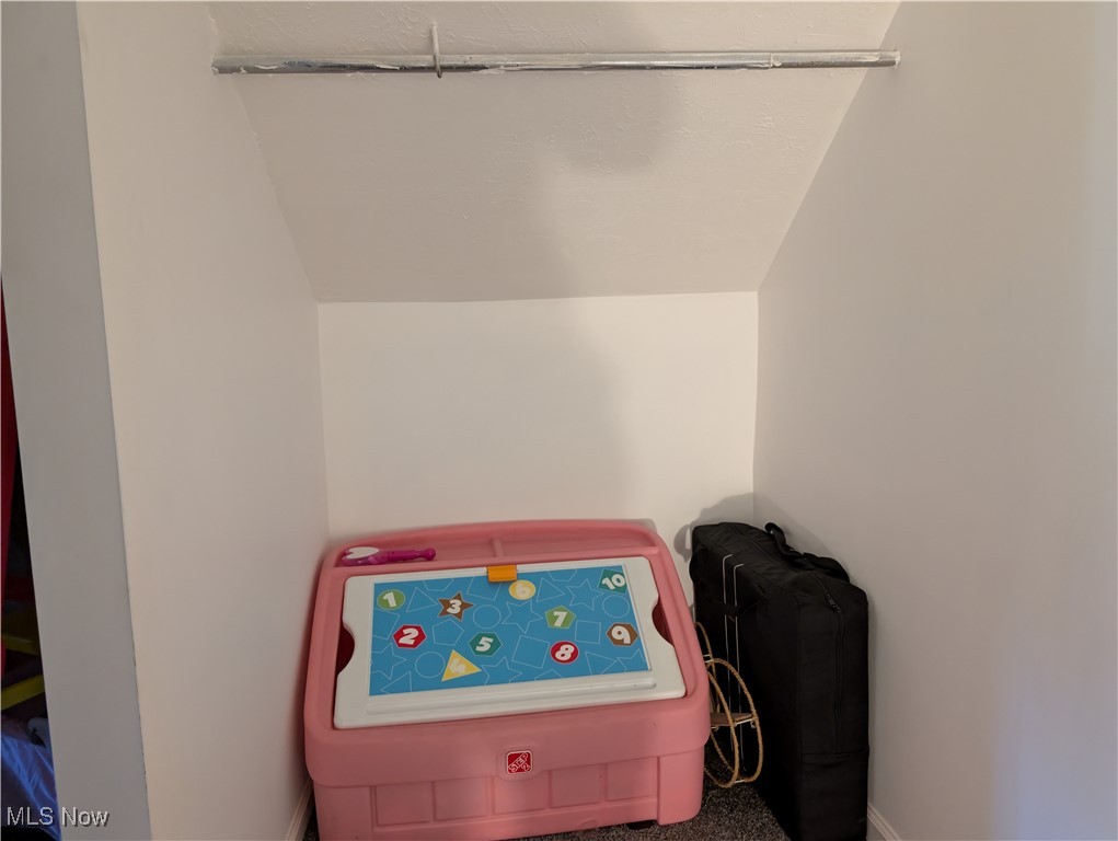 200 Stull Avenue Akron OH 44312