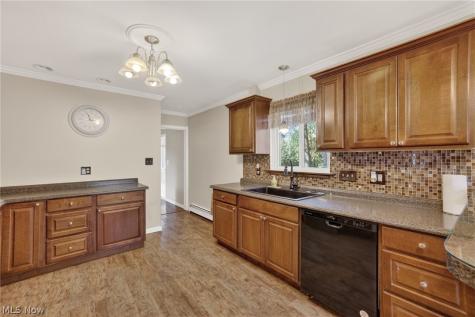 439 Knollwood Avenue Tallmadge OH 44278
