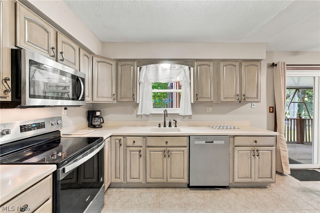 20182 Drake Road Strongsville OH 44149