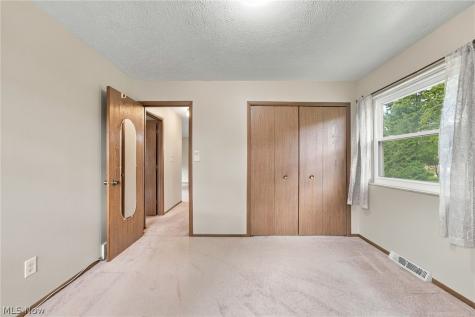 20182 Drake Road Strongsville OH 44149
