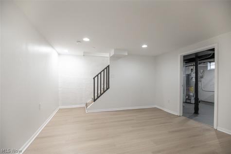 3896 Strandhill Road Cleveland OH 44128