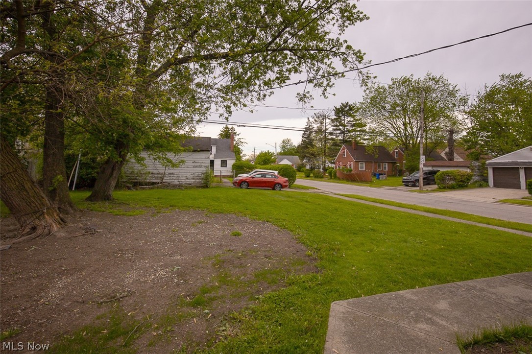 3896 Strandhill Road Cleveland OH 44128