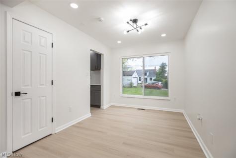 3896 Strandhill Road Cleveland OH 44128