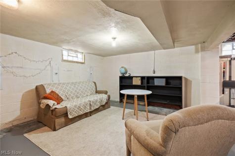 1506 New Hampshire Avenue Lorain OH 44052