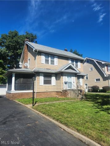 3323 Dellwood Road Cleveland Heights OH 44118