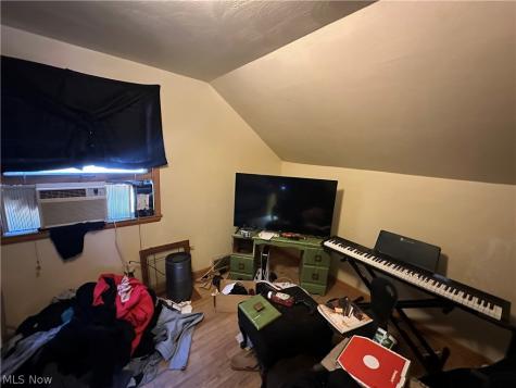 722 Miller Street Youngstown OH 44502