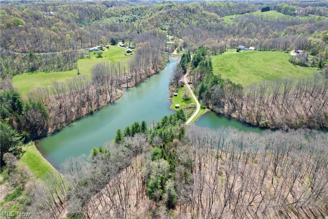 4101 Peace Road SE Carrollton OH 44615