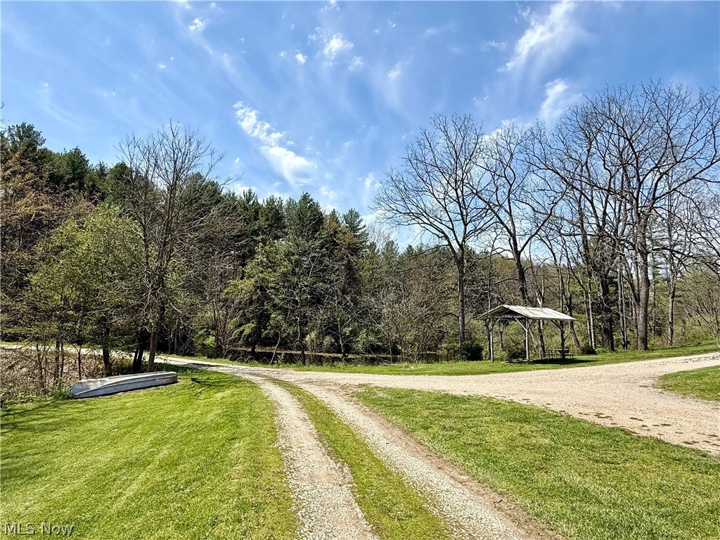 4101 Peace Road SE Carrollton OH 44615