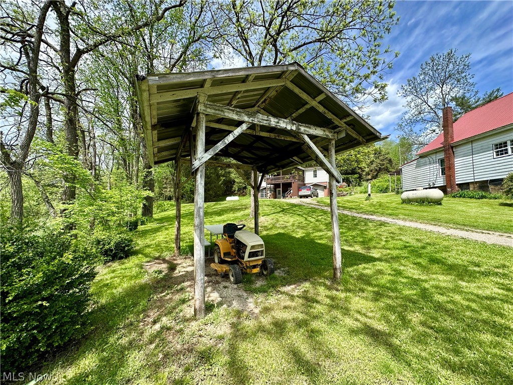 4101 Peace Road SE Carrollton OH 44615
