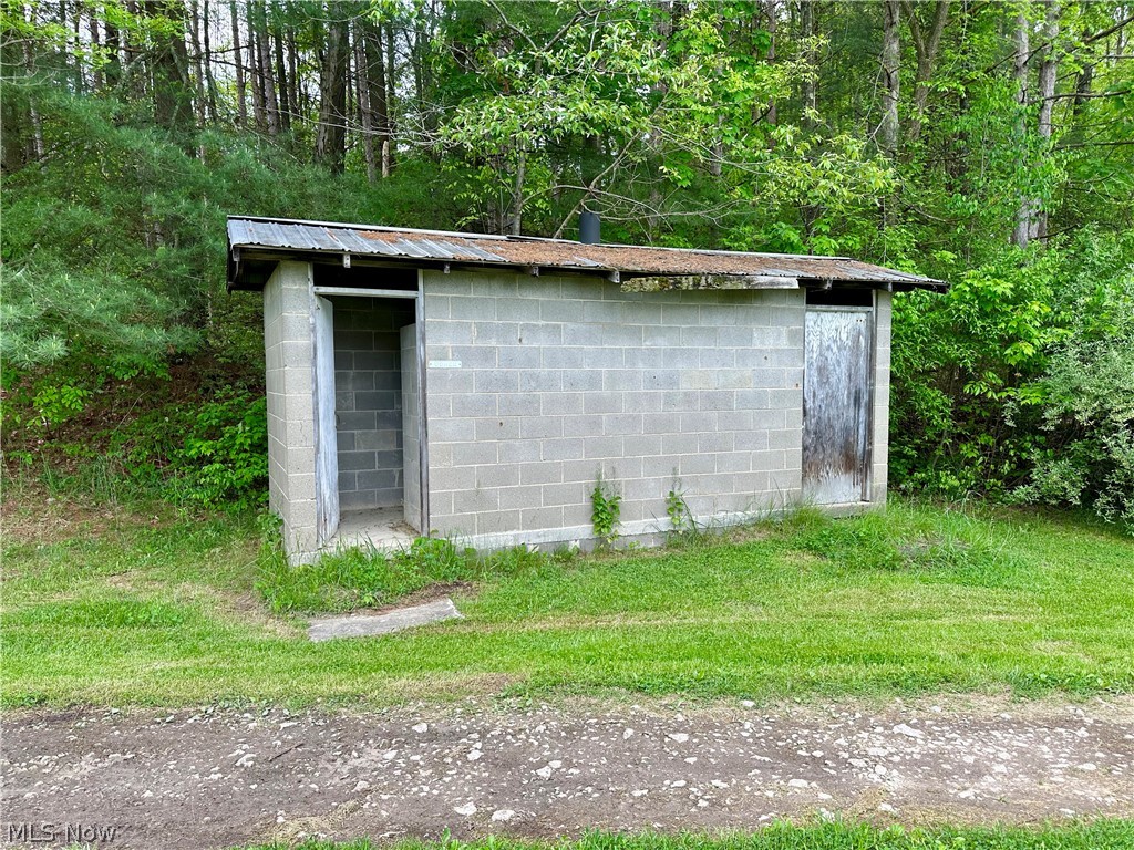 4101 Peace Road SE Carrollton OH 44615