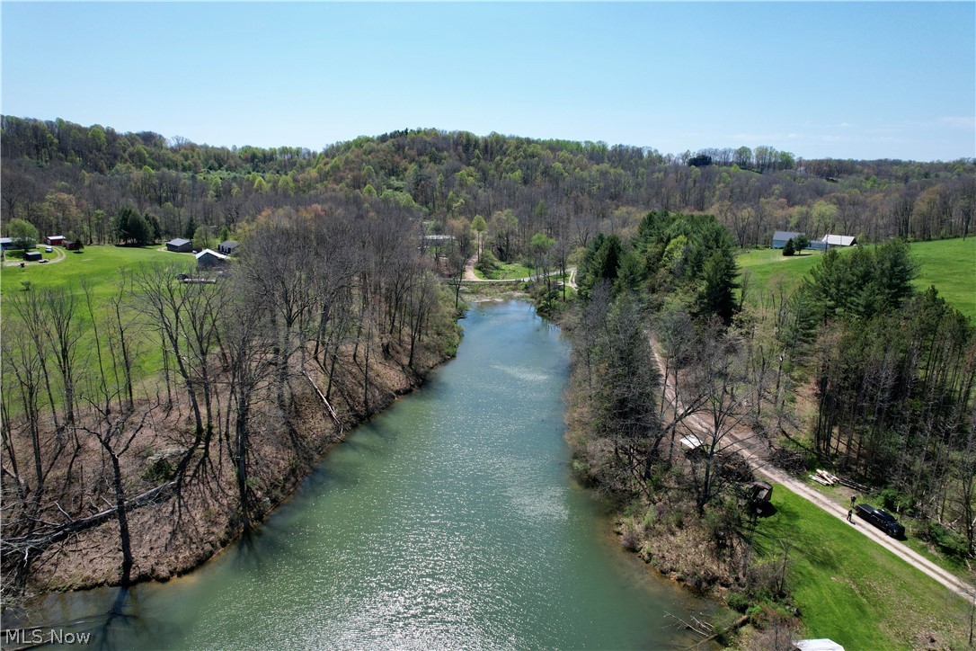 4101 Peace Road SE Carrollton OH 44615
